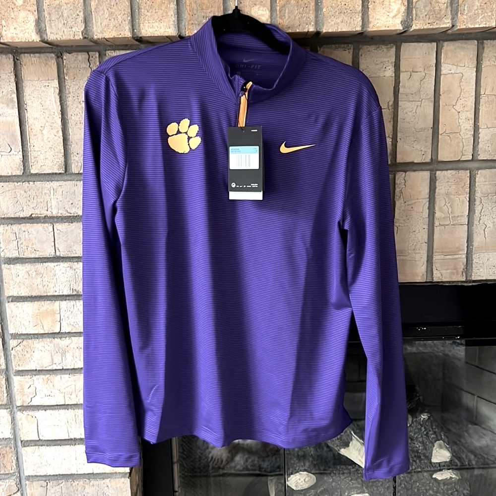 Nike half zip with paw 🐾 prints